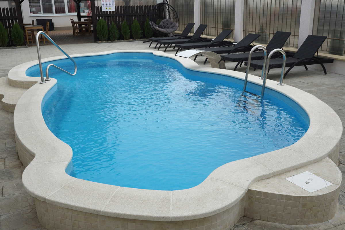 Бассейн в «Александрии» Отдых с бассейном в Заозерном Крым